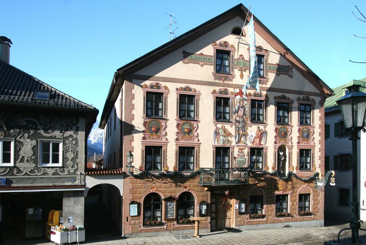Ferienwohnung Am Kurpark -Wohnung 3,150Qm- Mit Lift 加爾米施-帕滕基興 外观 照片